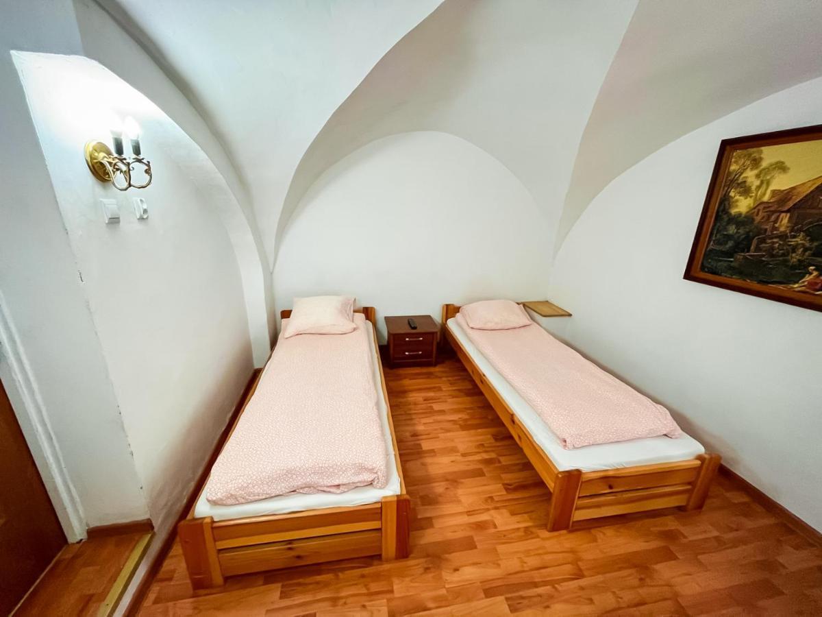 Noclegi Woku Świebodzice Extérieur photo